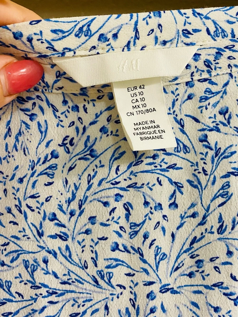 H&M Light Blue and White Floral Midi Slitted Skirt size 10